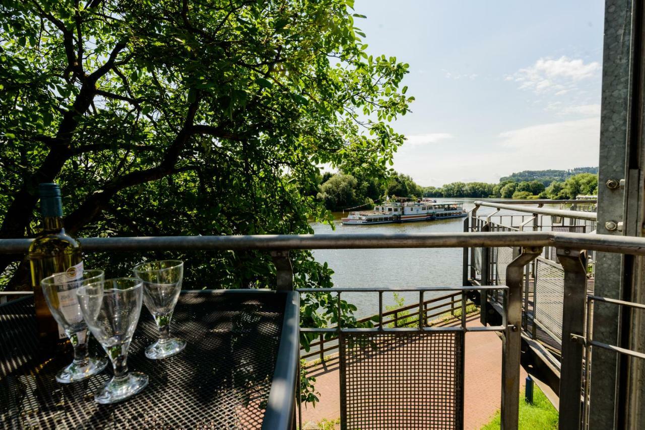 Weserwohnung - Bootshaus Urlaub Am Wasser Хамелн Екстериор снимка