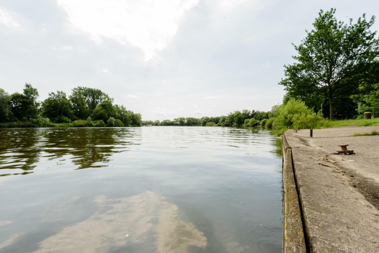 Weserwohnung - Bootshaus Urlaub Am Wasser Хамелн Екстериор снимка